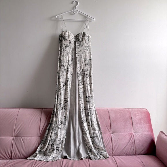 ✨ Host Pick ✨ NWOT Off-White Graphic Long Dress in White - Picture 10 of 17